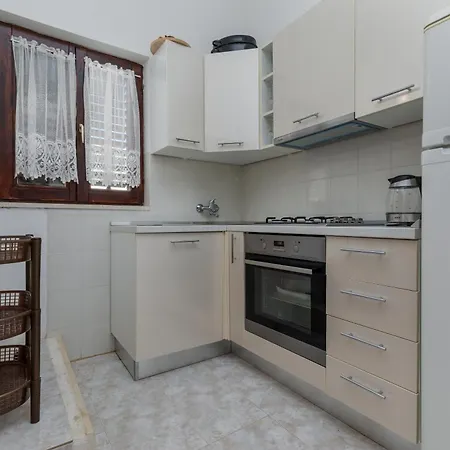 아파트 By The Sea Pisak, Omis - 22946 피사크