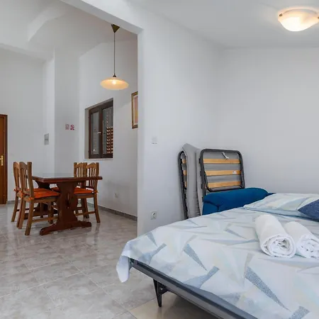 아파트 By The Sea Pisak, Omis - 22946 *